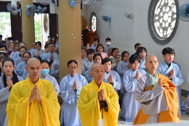 Nhóm Hiểu và Thương: Cúng dường Trường Hạ - 2023