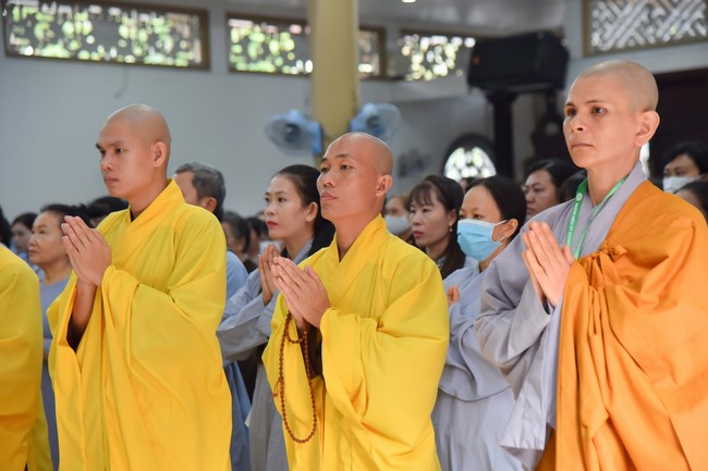 Nhóm Hiểu và Thương: Cúng dường Trường Hạ - 2023