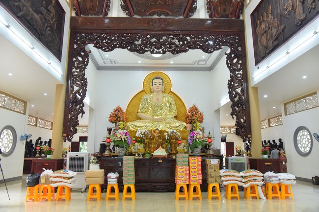 Nhóm Hiểu và Thương: Cúng dường Trường Hạ - 2023