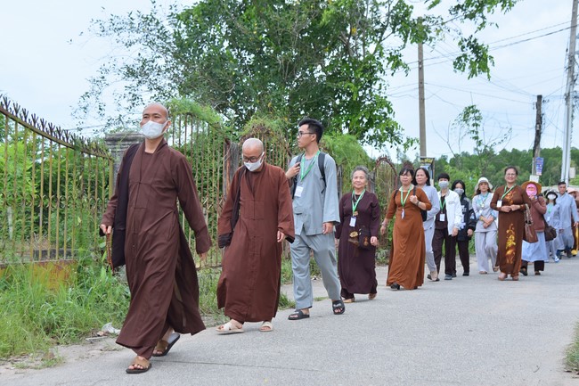 Nhóm Hiểu và Thương: Cúng dường Trường Hạ - 2023