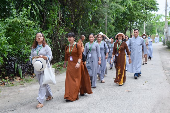 Nhóm Hiểu và Thương: Cúng dường Trường Hạ - 2023