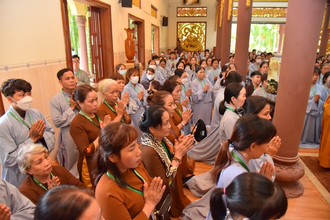 Nhóm Hiểu và Thương: Cúng dường Trường Hạ - 2023