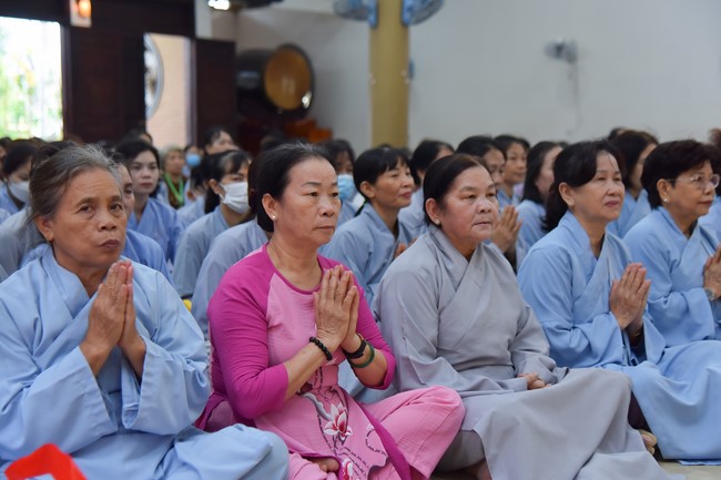 Nhóm Hiểu và Thương: Cúng dường Trường Hạ - 2023