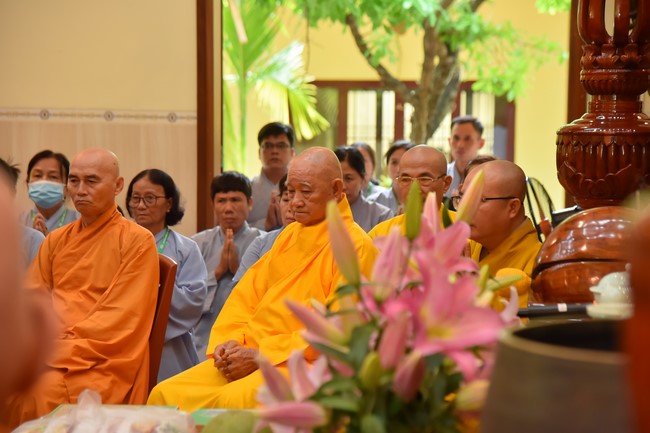 Nhóm Hiểu và Thương: Cúng dường Trường Hạ - 2023