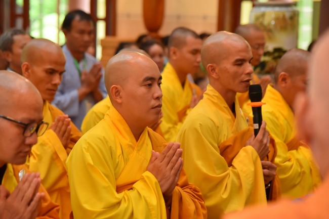 Nhóm Hiểu và Thương: Cúng dường Trường Hạ - 2023