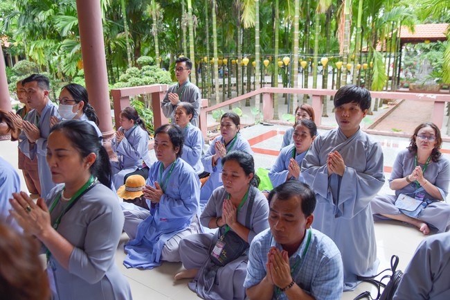 Nhóm Hiểu và Thương: Cúng dường Trường Hạ - 2023