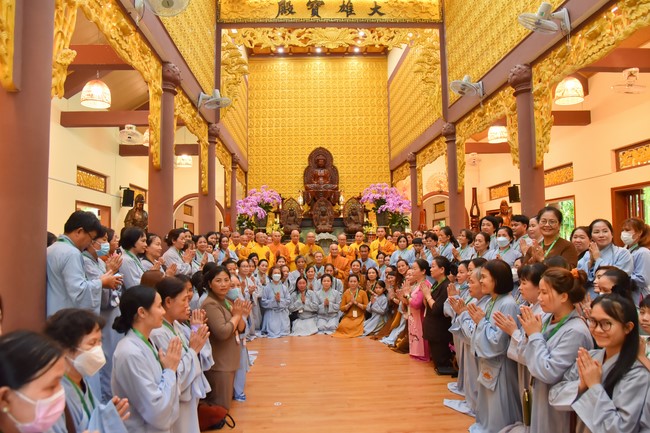 Nhóm Hiểu và Thương: Cúng dường Trường Hạ - 2023