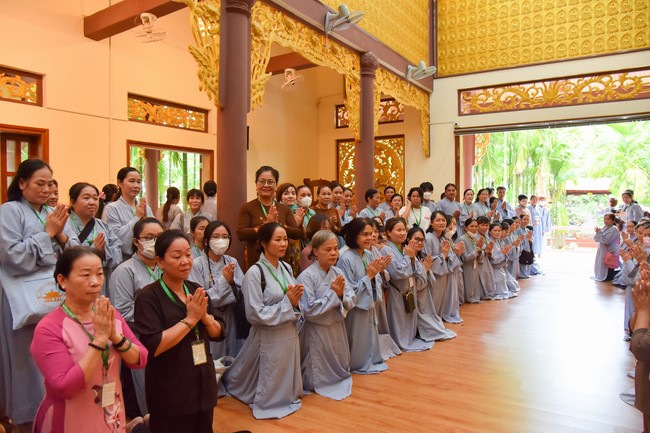 Nhóm Hiểu và Thương: Cúng dường Trường Hạ - 2023