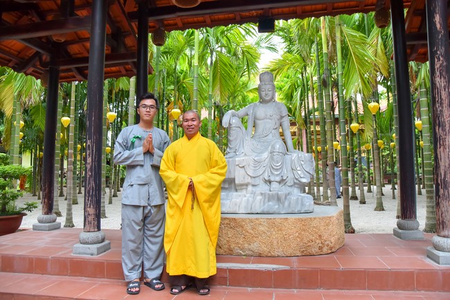 Nhóm Hiểu và Thương: Cúng dường Trường Hạ - 2023