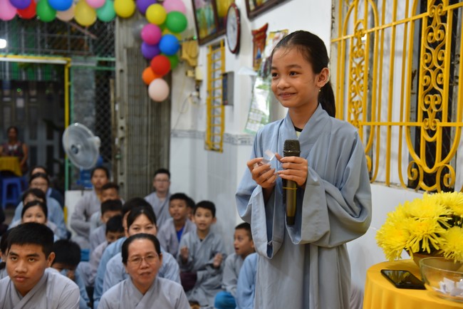 Basic Buddhist program and giving gifts at Minh Chat Ashram in Can Tho