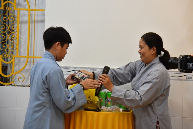 Basic Buddhist program and giving gifts at Minh Chat Ashram in Can Tho