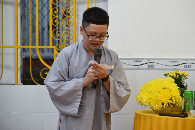 Basic Buddhist program and giving gifts at Minh Chat Ashram in Can Tho