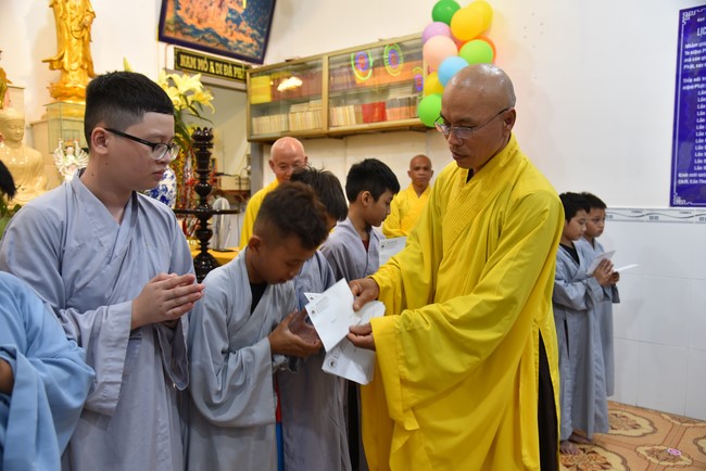 Basic Buddhist program and giving gifts at Minh Chat Ashram in Can Tho