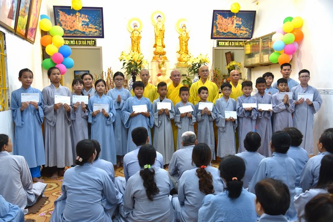 Basic Buddhist program and giving gifts at Minh Chat Ashram in Can Tho