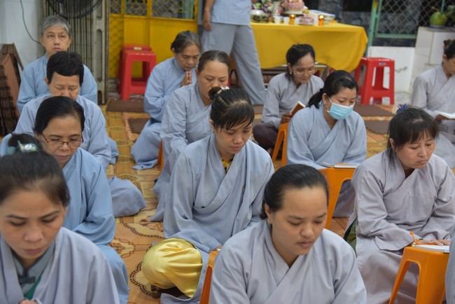 Basic Buddhist program and giving gifts at Minh Chat Ashram in Can Tho