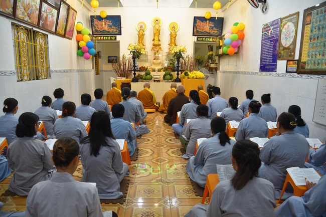 Basic Buddhist program and giving gifts at Minh Chat Ashram in Can Tho
