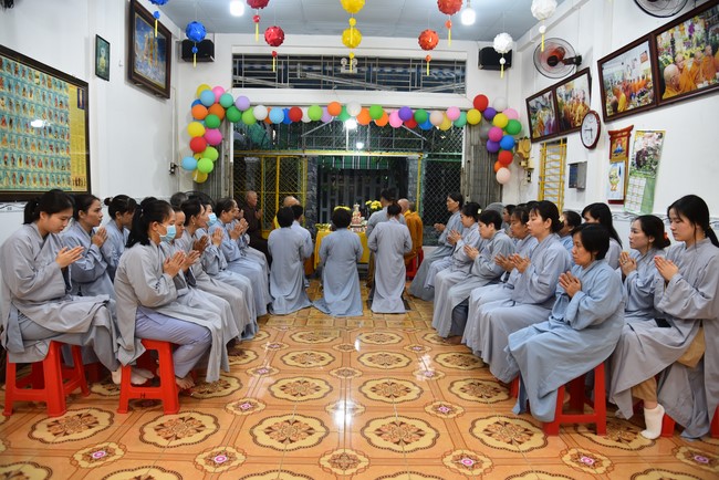 Basic Buddhist program and giving gifts at Minh Chat Ashram in Can Tho