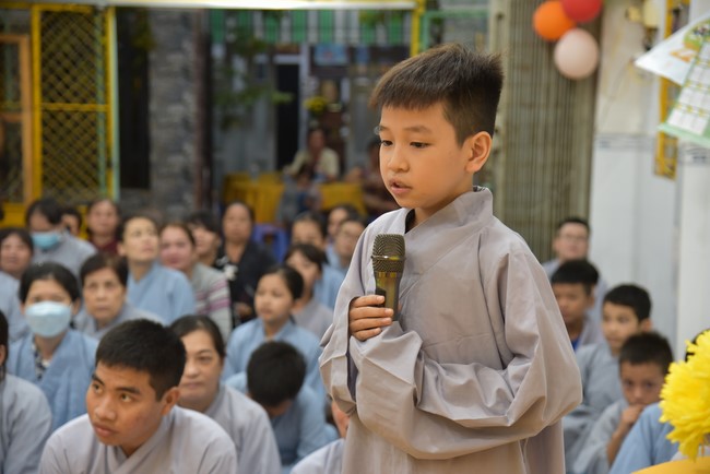 Basic Buddhist program and giving gifts at Minh Chat Ashram in Can Tho