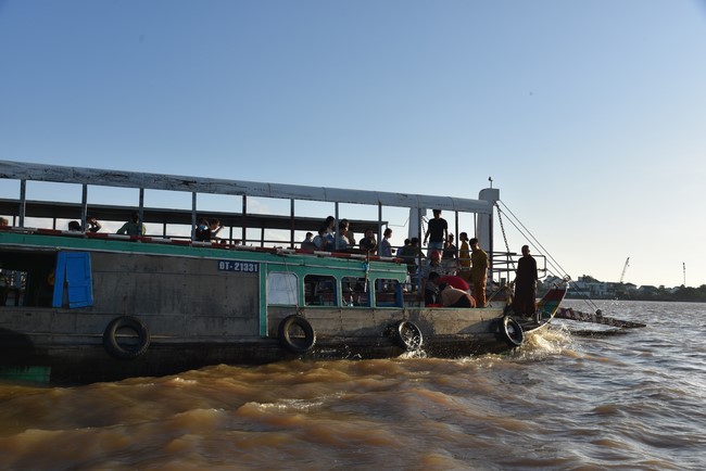 The 6th One-Day Retreat, and Celebrating the Longevity at Minh Chat Ashram in Can Tho