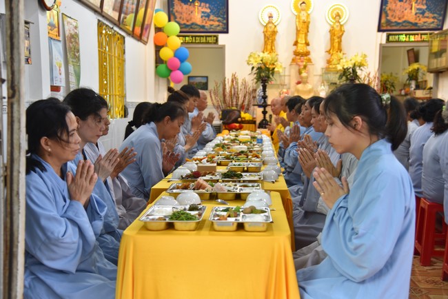 The 6th One-Day Retreat, and Celebrating the Longevity at Minh Chat Ashram in Can Tho