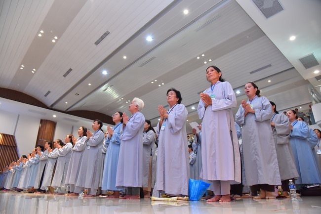 Dharma Talk Cloudless skyline in the 100th Seven-Day Retreat