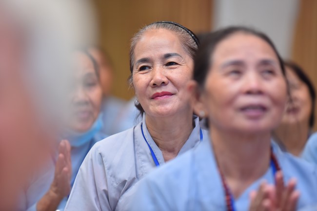 Dharma Talk Cloudless skyline in the 100th Seven-Day Retreat