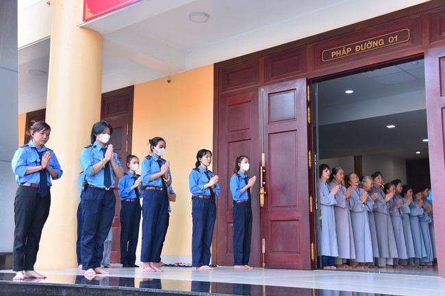 Dharma Talk Cloudless skyline in the 100th Seven-Day Retreat