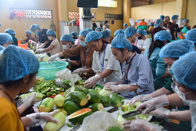 Dharma Talk Cloudless skyline in the 100th Seven-Day Retreat