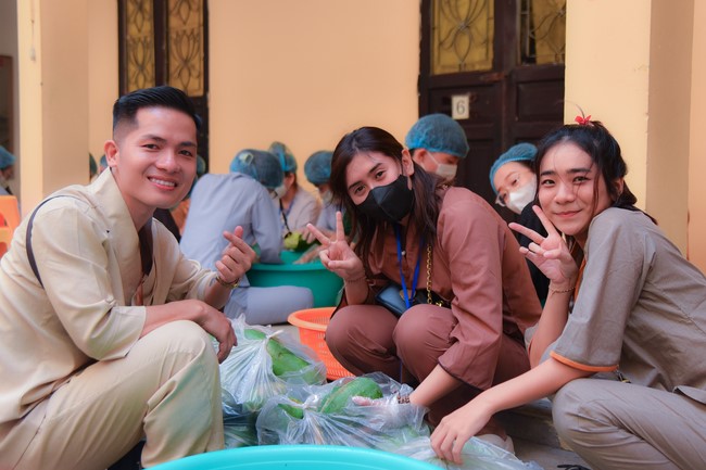 Dharma Talk Cloudless skyline in the 100th Seven-Day Retreat