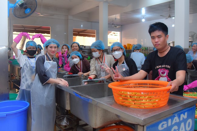 Dharma Talk Cloudless skyline in the 100th Seven-Day Retreat