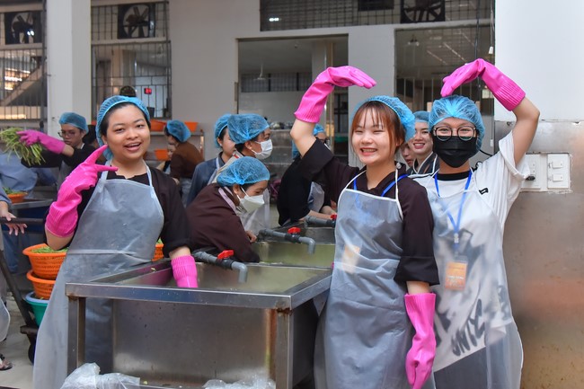 Dharma Talk Cloudless skyline in the 100th Seven-Day Retreat