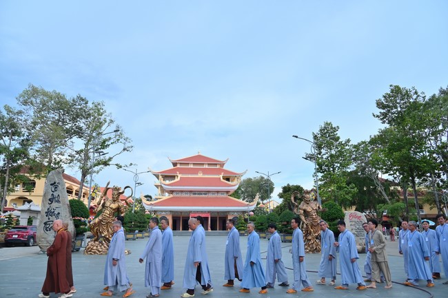 Dharma Talk Cloudless skyline in the 100th Seven-Day Retreat