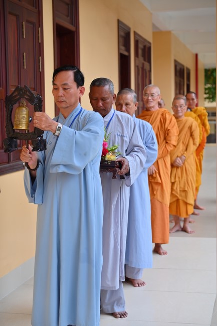 Dharma Talk “Stop and transform karma” – The 100th Seven-Day Retreat.