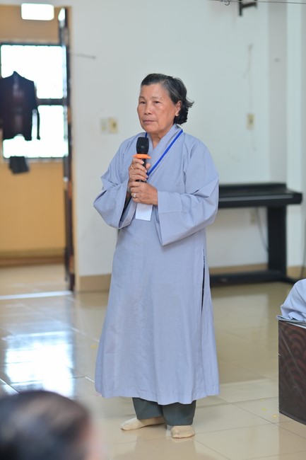 Dharma Talk “Stop and transform karma” – The 100th Seven-Day Retreat.