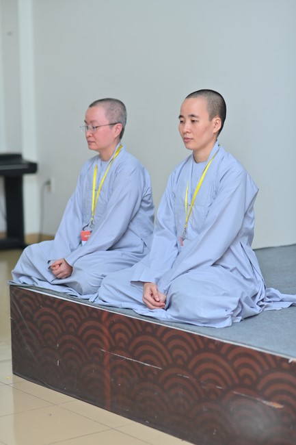 Dharma Talk “Stop and transform karma” – The 100th Seven-Day Retreat.