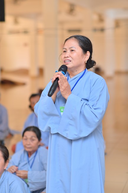 Dharma Talk “Stop and transform karma” – The 100th Seven-Day Retreat.