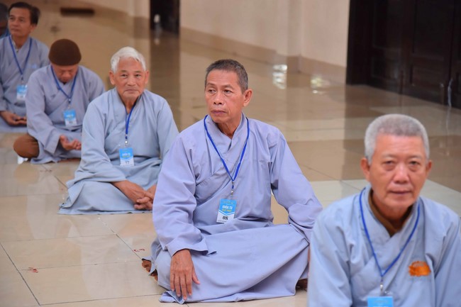 Dharma Talk “Stop and transform karma” – The 100th Seven-Day Retreat.