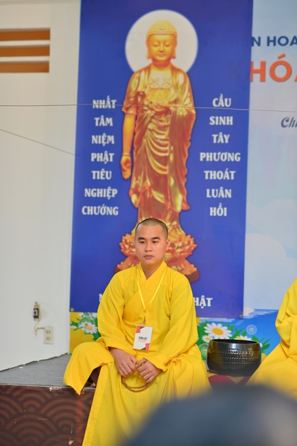 Dharma Talk “Stop and transform karma” – The 100th Seven-Day Retreat.