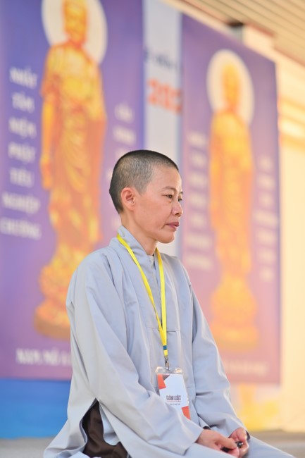 Dharma Talk “Stop and transform karma” – The 100th Seven-Day Retreat.