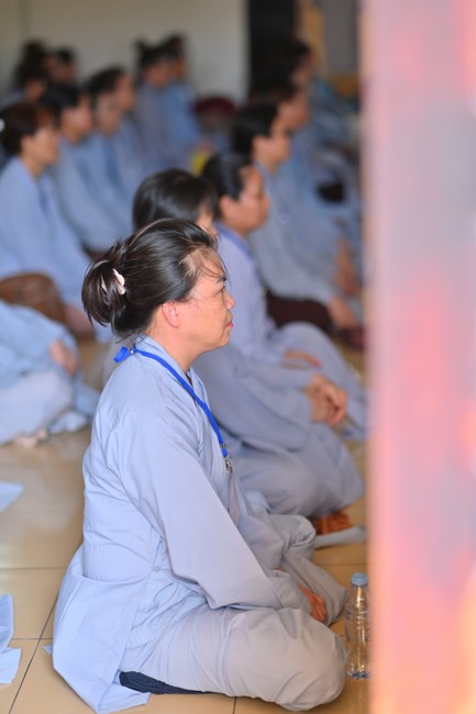 Dharma Talk “Stop and transform karma” – The 100th Seven-Day Retreat.