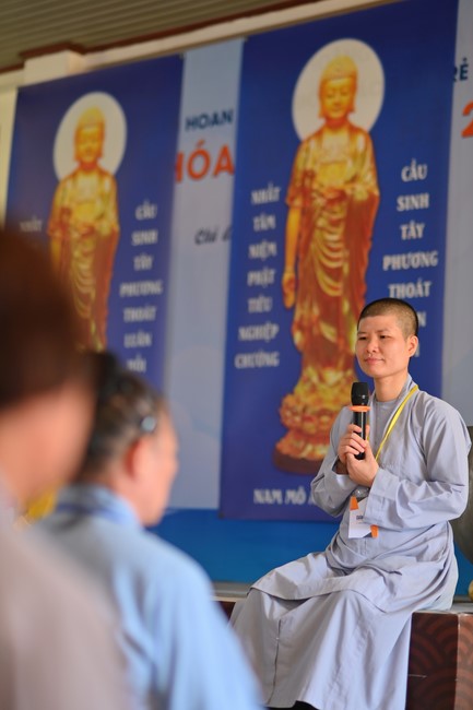 Dharma Talk “Stop and transform karma” – The 100th Seven-Day Retreat.
