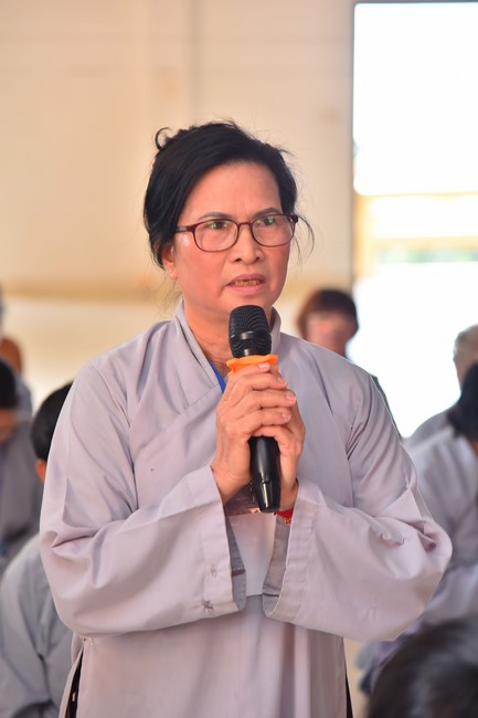 Dharma Talk “Stop and transform karma” – The 100th Seven-Day Retreat.