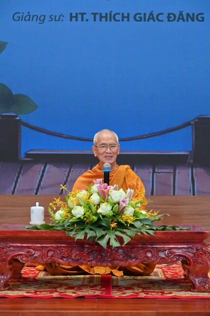 Dharma Talk “Stop and transform karma” – The 100th Seven-Day Retreat.