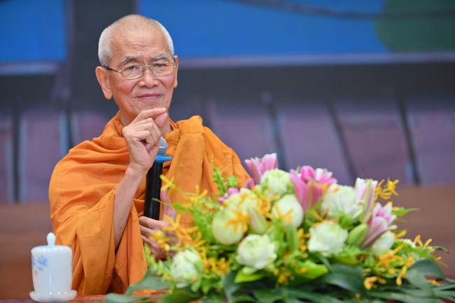 Dharma Talk “Stop and transform karma” – The 100th Seven-Day Retreat.