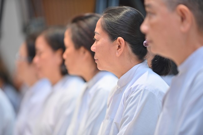 Dharma Talk “Stop and transform karma” – The 100th Seven-Day Retreat.