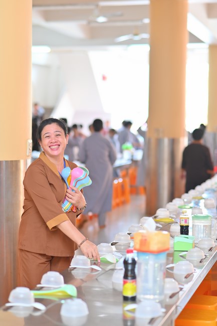 Dharma Talk “Stop and transform karma” – The 100th Seven-Day Retreat.