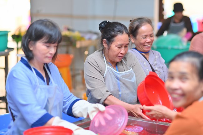 Dharma Talk “Stop and transform karma” – The 100th Seven-Day Retreat.