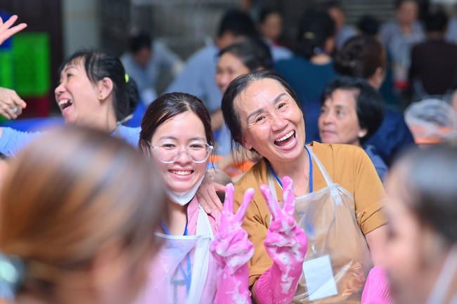 Dharma Talk “Stop and transform karma” – The 100th Seven-Day Retreat.