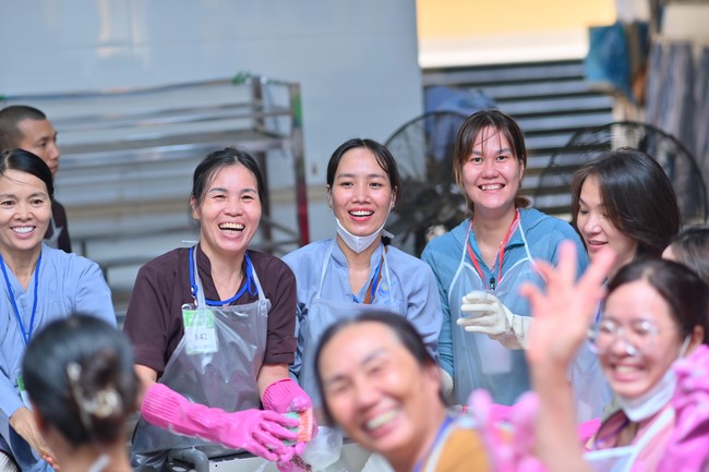 Dharma Talk “Stop and transform karma” – The 100th Seven-Day Retreat.