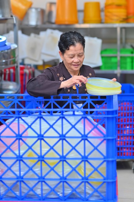 Dharma Talk “Stop and transform karma” – The 100th Seven-Day Retreat.